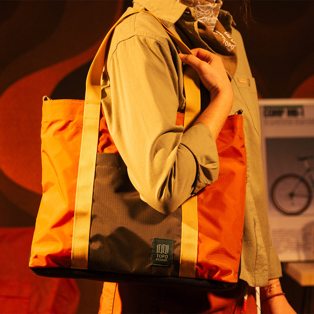 Mountain Essential Tote